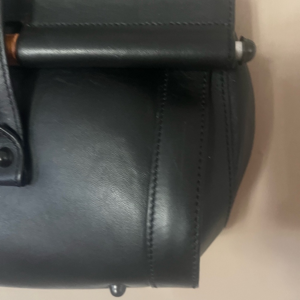 Gucci Black Leather Handbag with Bamboo Accent - Picture 3 of 16